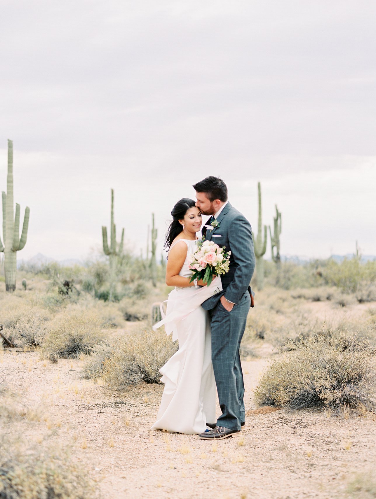 Desert Foothills Wedding Photos - Scottsdale Wedding Photographer | Rachel Solomon Photography_8895