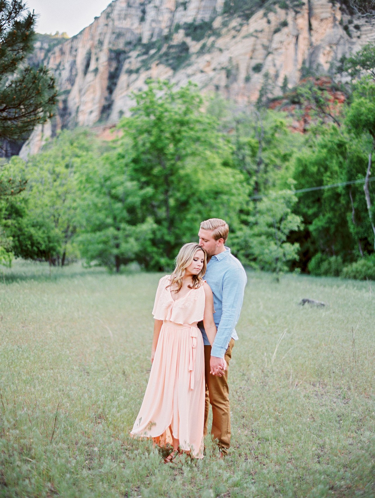 Sedona engagement photos - Scottsdale Wedding Photographer | Rachel Solomon Photography_9011